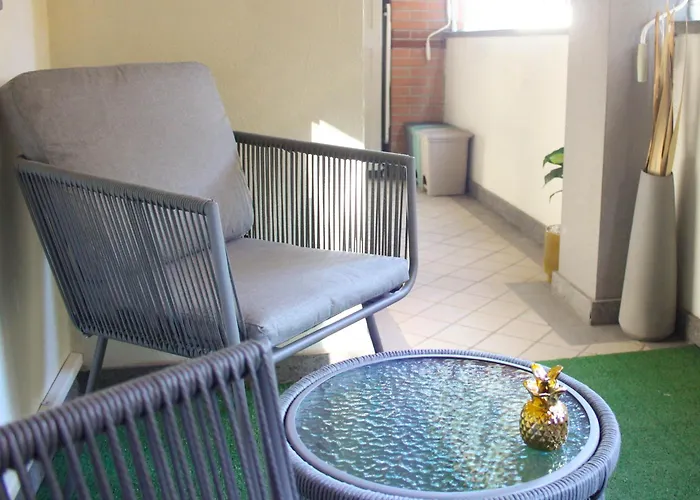 Peretola Airport + Park Apartmán *